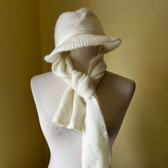 Vintage Cream Knit Fedora Hat With Attached Neck Scarf Wrap Cozy Winter Hat - Picture 1 of 7